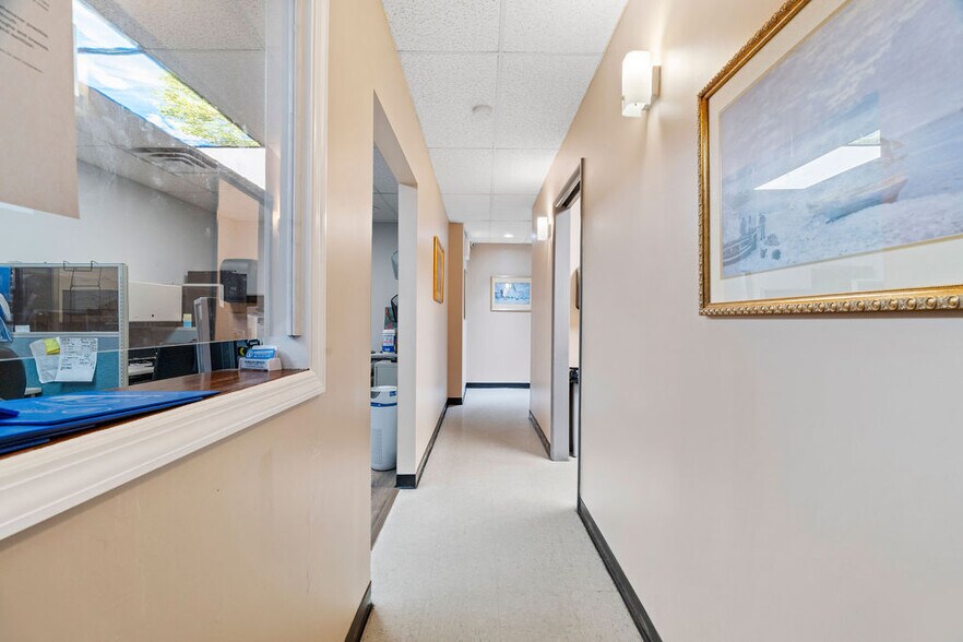 More Photos Of 2777 Hylan Blvd, Staten Island Office For Sale