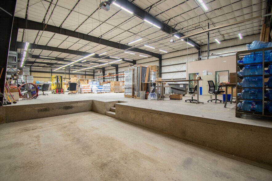 More Photos Of 218 2nd St, Coralville Flex For Sale