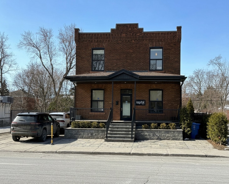 Primary Photo Of 510-512 Décarie Boul, Saint-Laurent Loft Creative Space For Sale