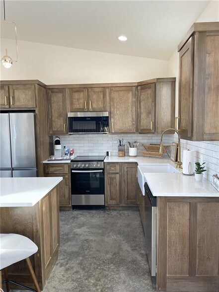 More Photos Of 17 Happy Place, Broken Bow Apartments For Sale