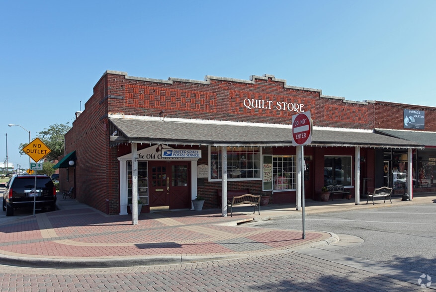 More Photos Of , Carrollton General Retail For Sale