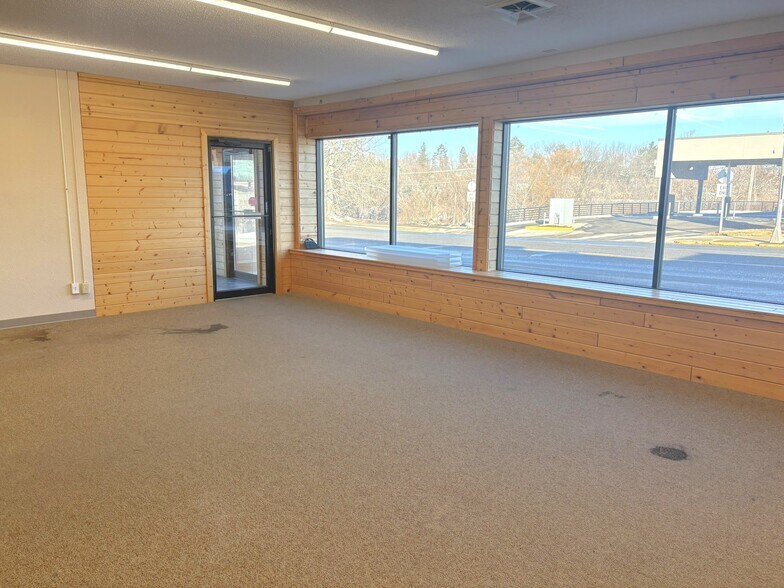 More Photos Of 603 Minnesota Ave W, Walker Storefront Retail Office For Lease