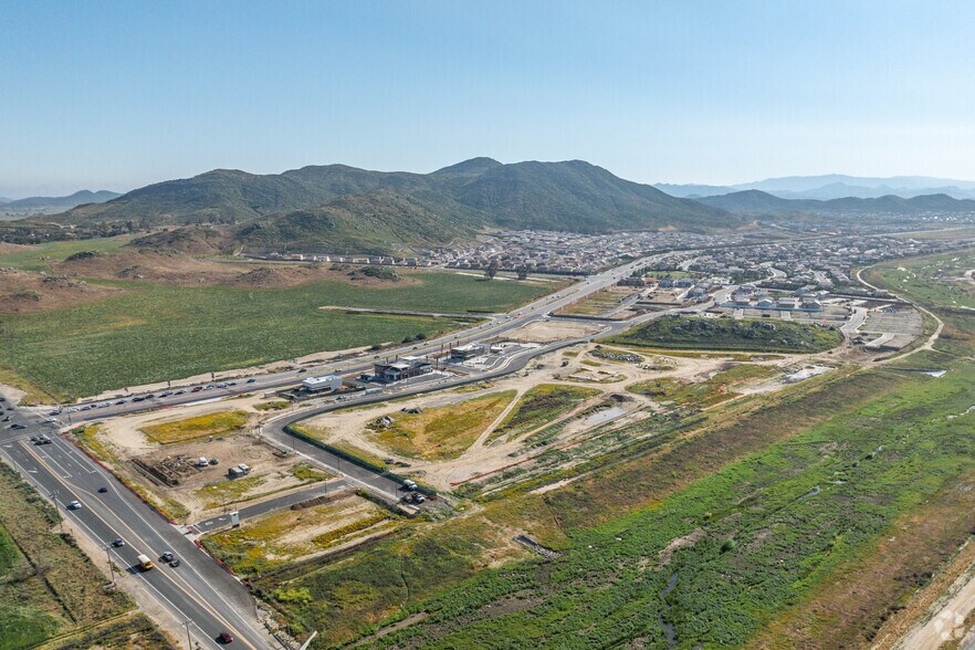 More Photos Of Domenigoni Pky, Winchester Storefront For Lease