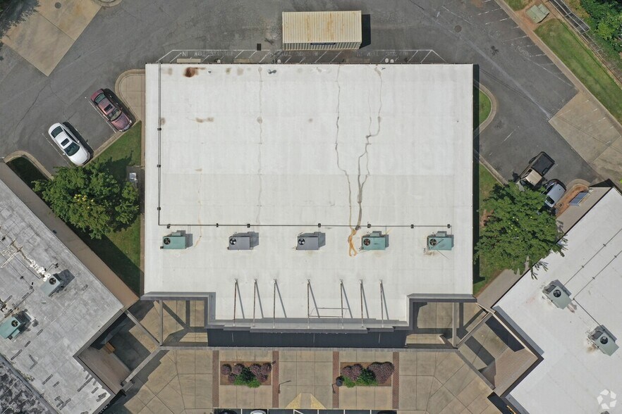 More Photos Of 5006 High Point Rd, Greensboro Freestanding For Lease