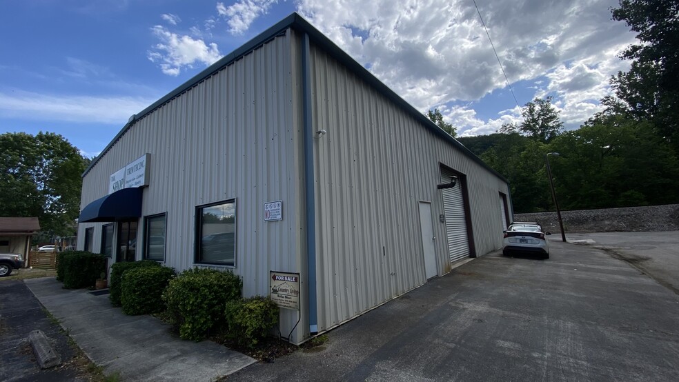 Primary Photo Of 106 Railroad Ave, Lake City Light Manufacturing For Sale