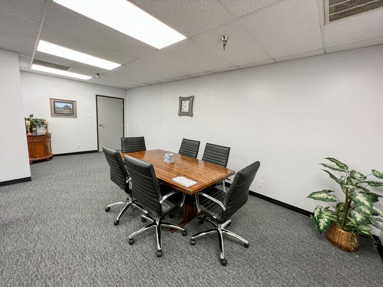 More Photos Of 108 Commercial Cir, Conroe Office Residential For Sale