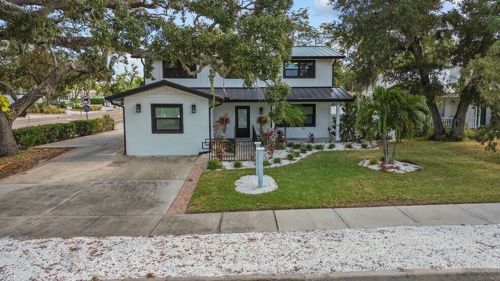 More Photos Of 1122 Omaha St, Palm Harbor Office Residential For Sale