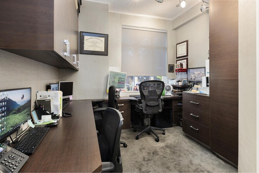 More Photos Of 55-57 Central Park W, New York Multifamily For Sale