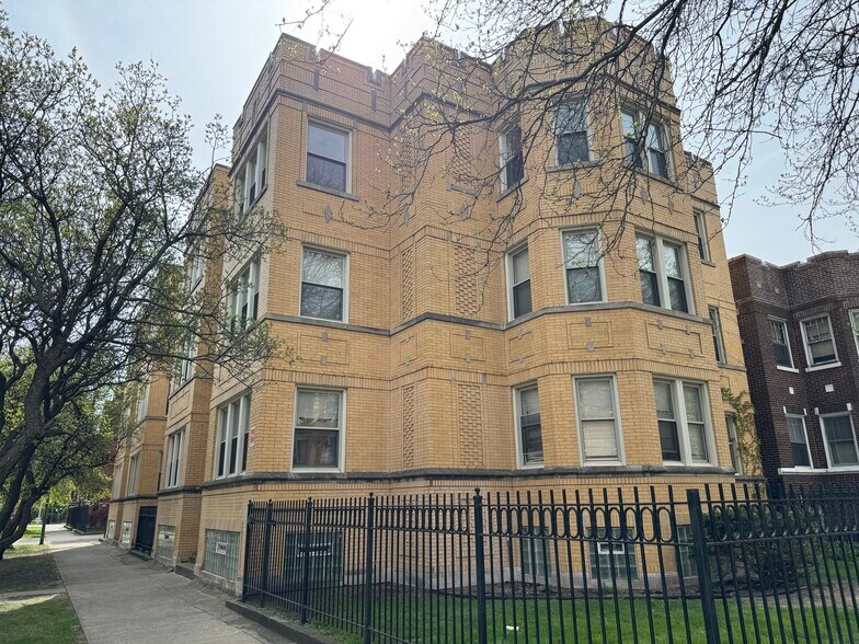 Primary Photo Of 605 E 80th St, Chicago Apartments For Sale