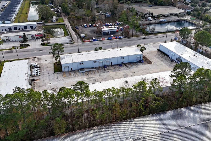 More Photos Of 4949 Sunbeam Rd, Jacksonville Unknown For Lease