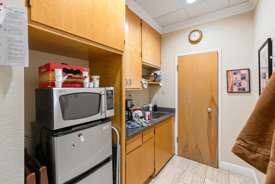 More Photos Of 564 S Dora St, Ukiah Medical For Lease