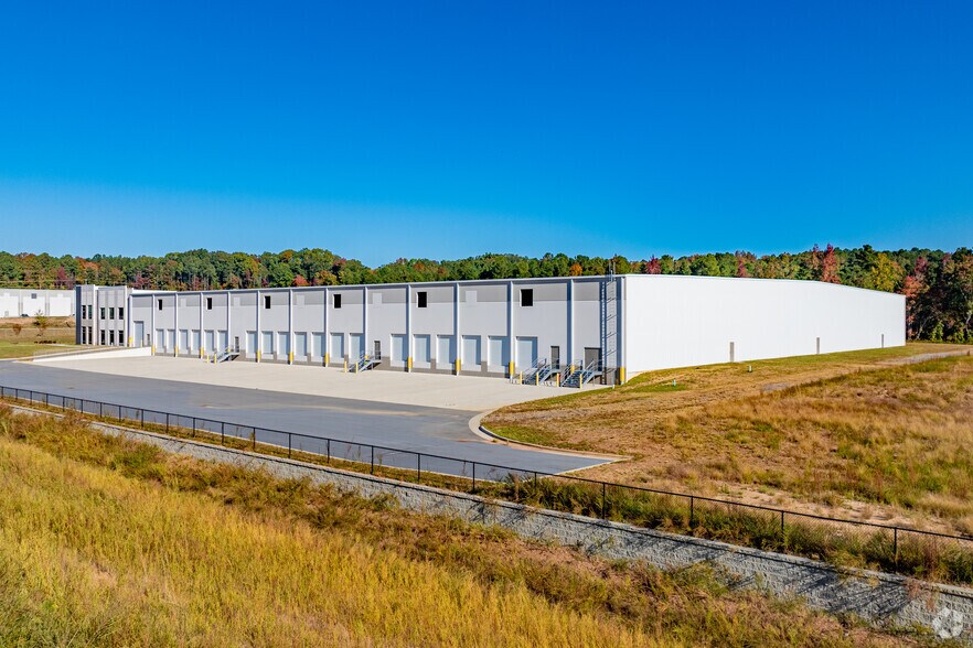 More Photos Of 6000 Enterprise Park Dr, Sanford Distribution For Lease