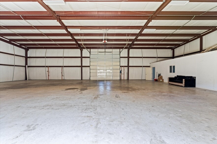 More Photos Of 15811 Manning Dr, Cypress Industrial For Lease