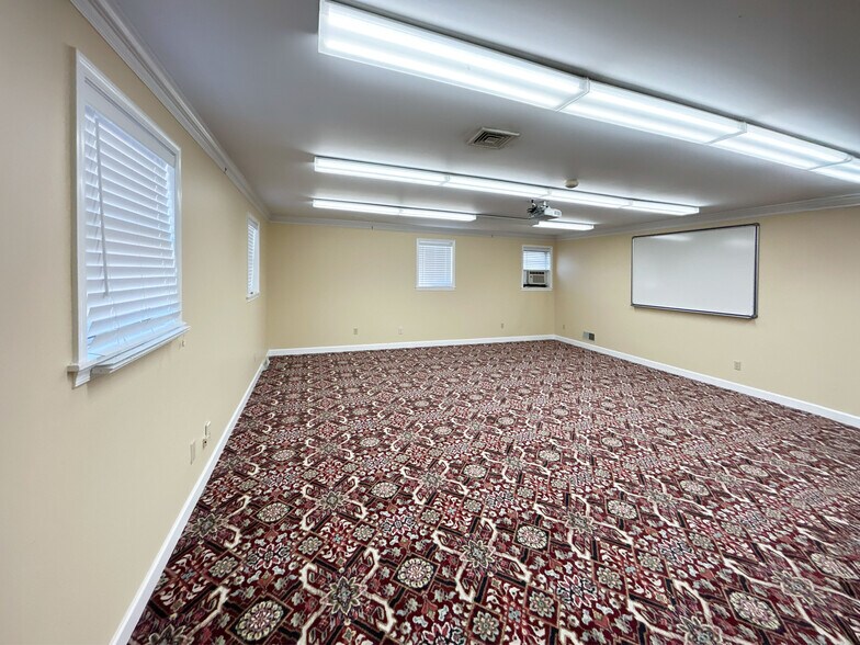 More Photos Of , Gaithersburg Office For Sale