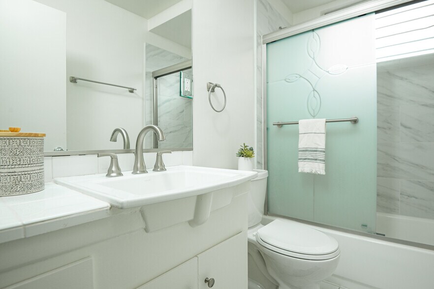 More Photos Of , Beverly Hills Multifamily For Sale