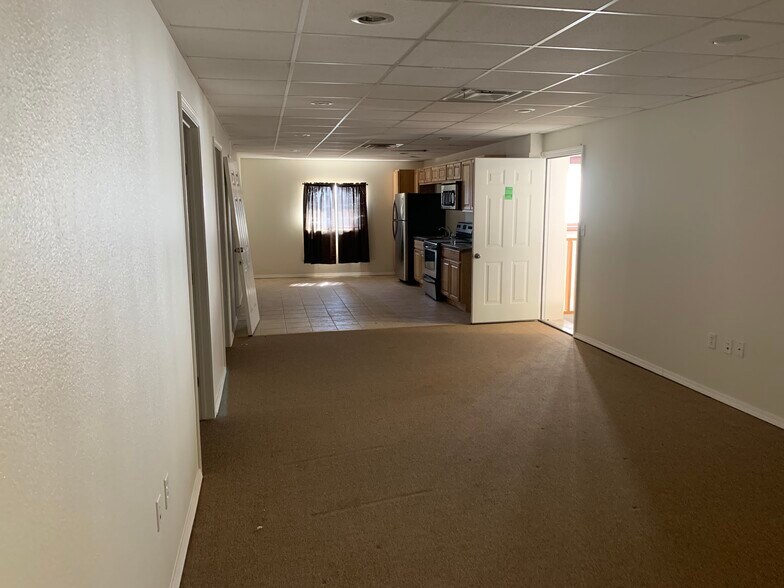 More Photos Of 1911 E County Road 140, Midland Service For Lease