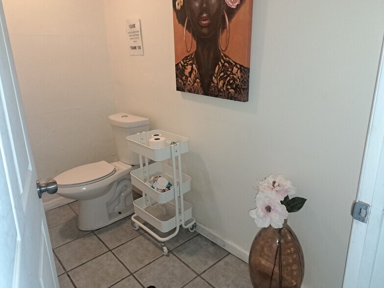 More Photos Of 127 Perry St, Trenton General Retail For Sale