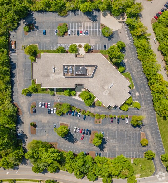 More Photos Of 9435 Waterstone Blvd, Cincinnati Office For Lease