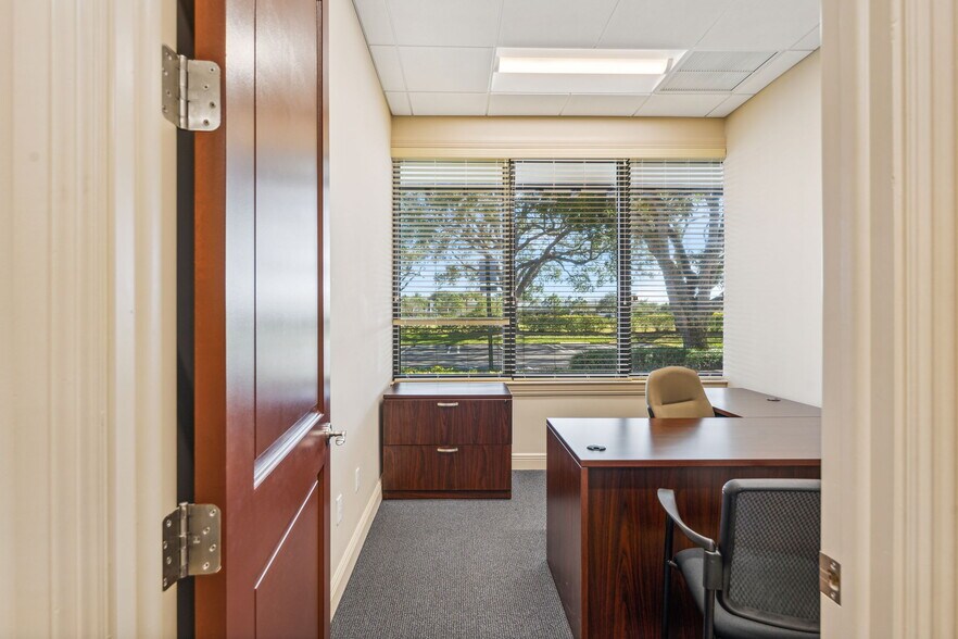More Photos Of 3945 W Atlantic Ave, Delray Beach Office For Lease