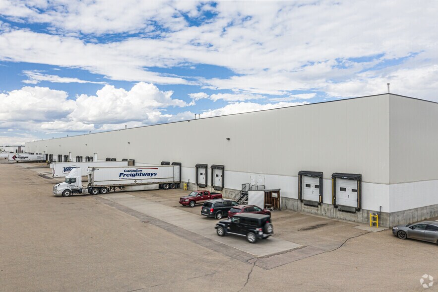More Photos Of 11228 186 St NW, Edmonton Warehouse For Lease