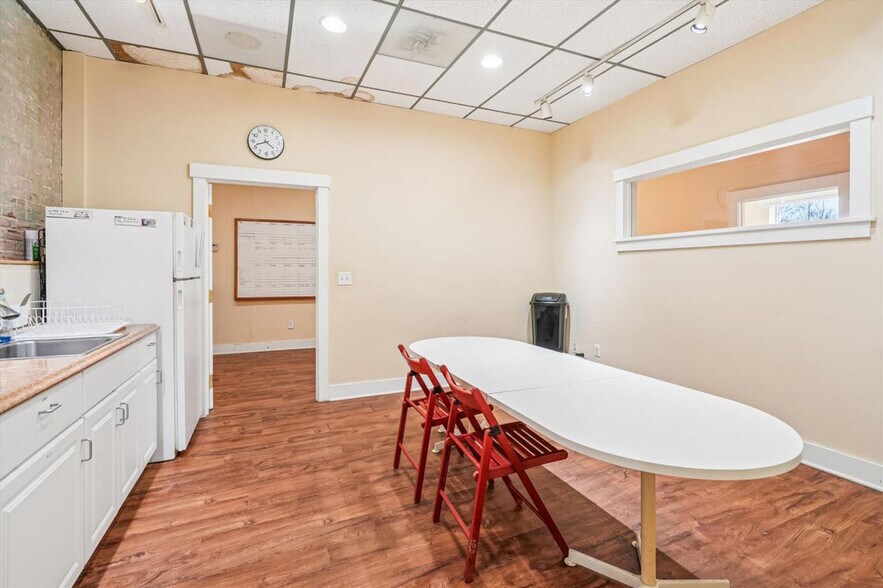 More Photos Of 113 Aileen Rd, Flint Hill Warehouse For Sale