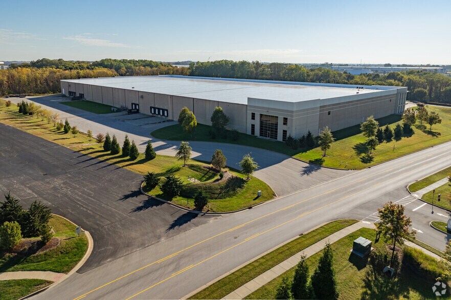 More Photos Of 350 Salem Rd, Jeffersonville Warehouse For Lease