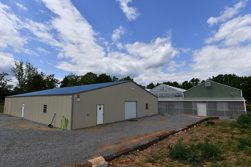 More Photos Of 1070 Wadesville Rd, Berryville Light Manufacturing For Sale