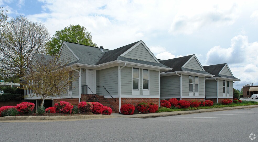 More Photos Of 5285 N Roxboro St, Durham Office For Sale