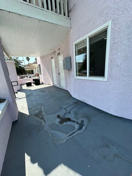 More Photos Of 1161 W 37th Dr, Los Angeles Apartments For Sale
