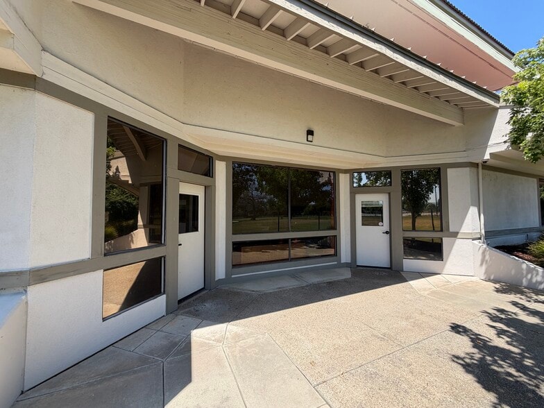 More Photos Of 1570 Oakland Rd, San Jose Research And Development For Sale