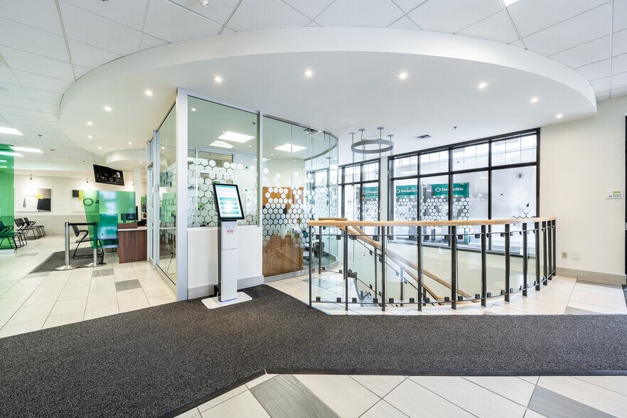 More Photos Of 250 Boul De La Concorde E, Laval Loft Creative Space For Sale