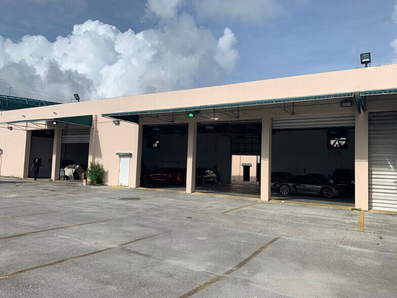 More Photos Of 3910-3915 NW 25th St, Miami Warehouse For Lease