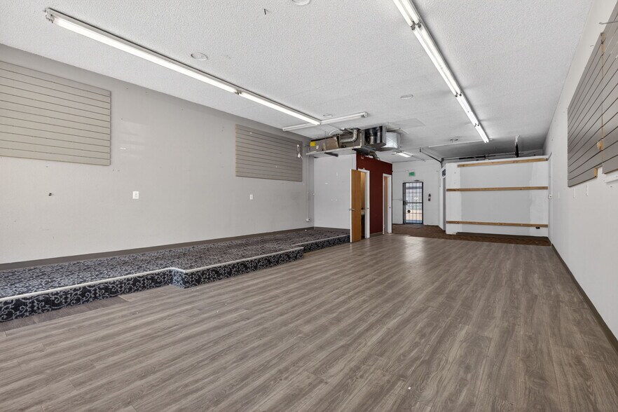 More Photos Of 1109-1115 Kimbark St, Longmont Storefront For Lease