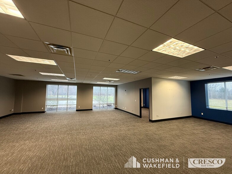 More Photos Of 31500 Bainbridge Rd, Solon Office For Sale