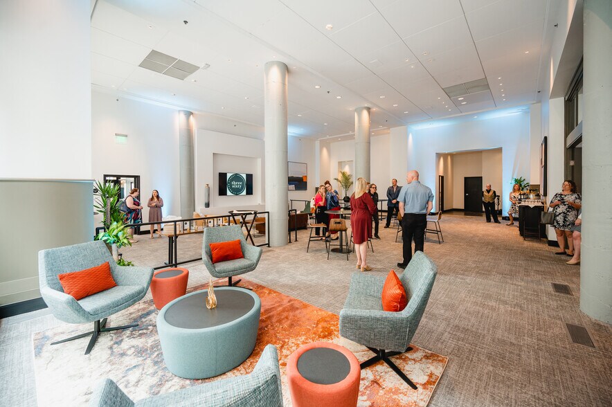 More Photos Of 360 Saint Peter St, Saint Paul Apartments For Lease