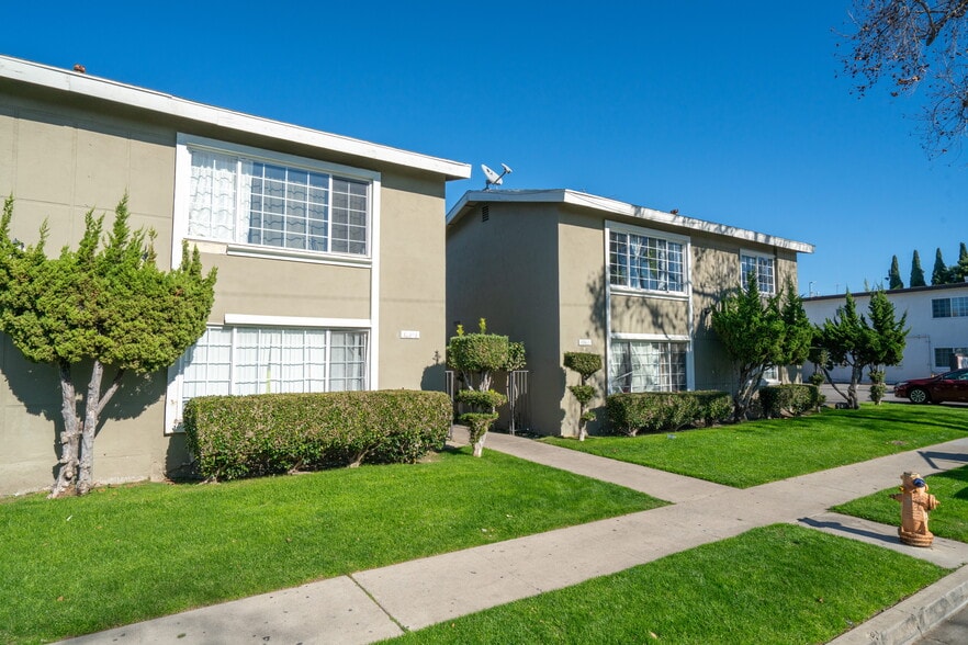 Primary Photo Of 10851-10861 Palma Vista Ave, Garden Grove Apartments For Sale