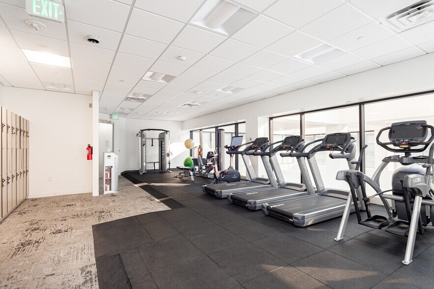 More Photos Of 1600 Stout St, Denver Medical For Lease