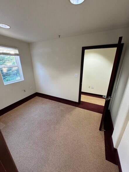 More Photos Of 200 San Marlo Way, Pacifica Office Residential For Lease