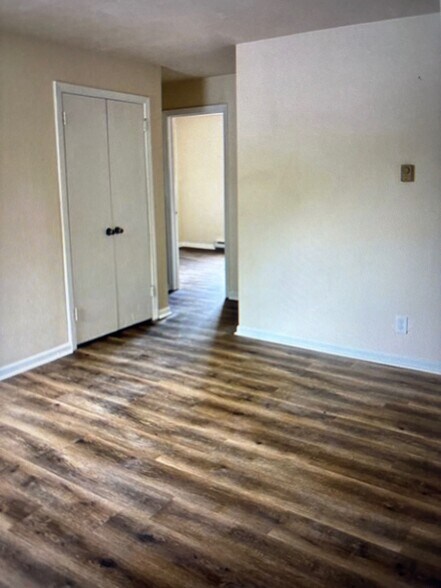 More Photos Of 719 Dudley Ave, Norfolk Apartments For Sale