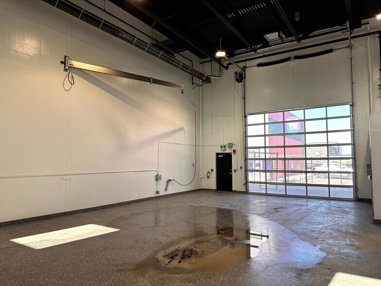 More Photos Of 4412 9 St SE, Calgary Warehouse For Sale