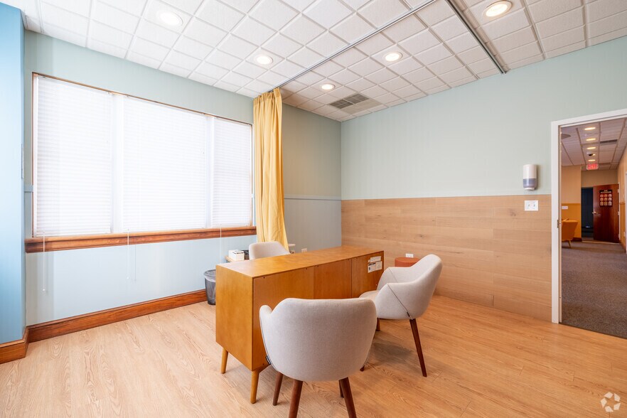 More Photos Of 744 E Squantum St, Quincy Medical For Lease