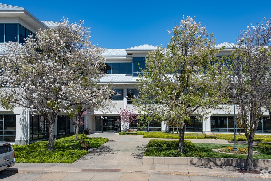 More Photos Of 1 Harbor Ctr, Suisun City Medical For Lease