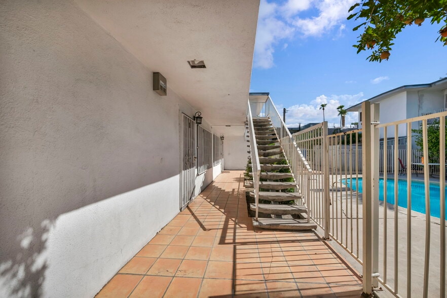 More Photos Of 1165 Sierra Vista Dr, Las Vegas Apartments For Sale