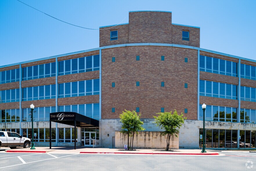 More Photos Of 205 E University Ave, Georgetown Office For Lease