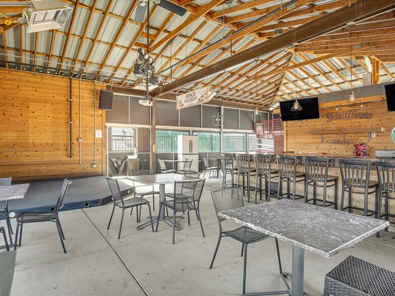 More Photos Of 200 N Main St, Dupo Specialty For Sale