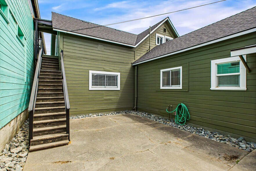 More Photos Of 1645 Main St, Fortuna Apartments For Sale