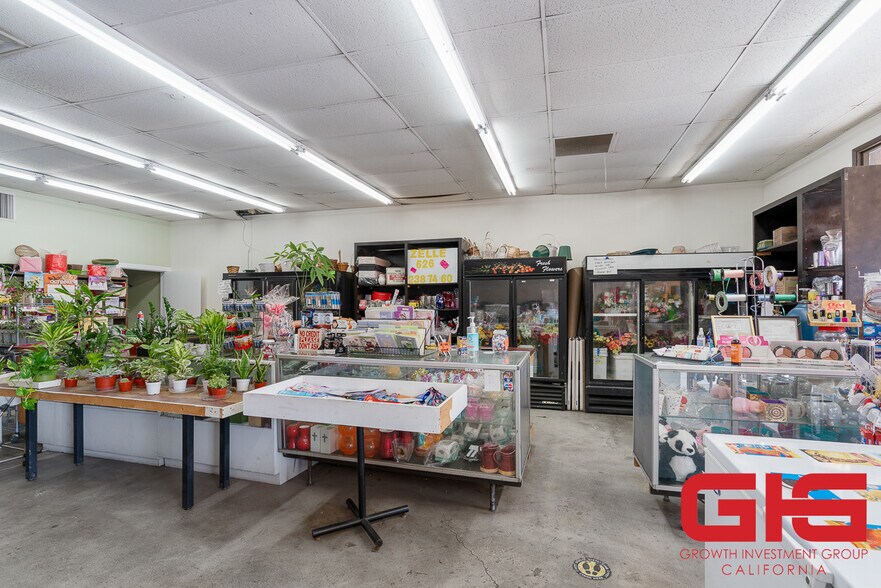 More Photos Of 6801 N Figueroa St, Los Angeles Convenience Store For Sale