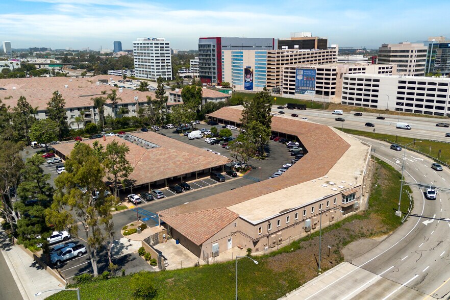 More Photos Of 1111 W Town and Country Rd, Orange Business Park For Lease