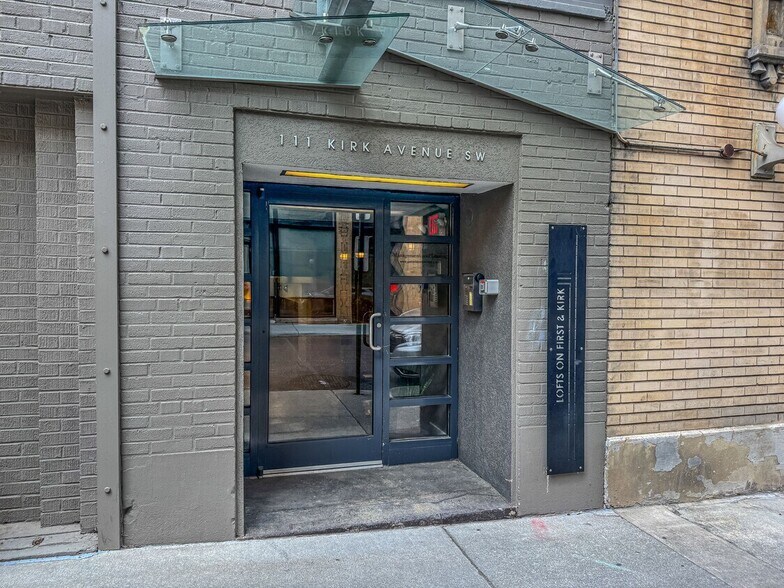 More Photos Of 209 1st St SW, Roanoke Apartments For Sale