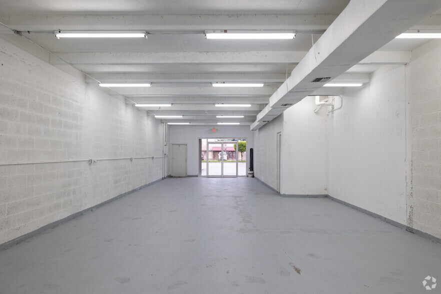 More Photos Of 1833-1847 NW 20th St, Miami Storefront Retail Office For Lease